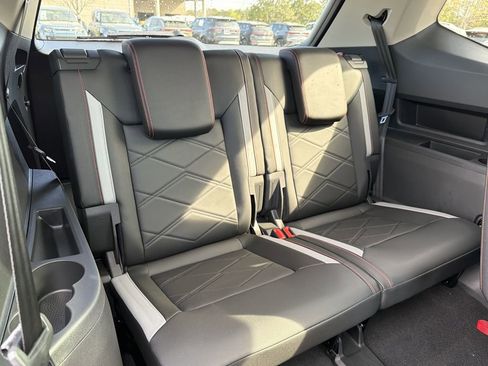 New 2026 Volkswagen Atlas Peak Edition AWD/4WD image 17