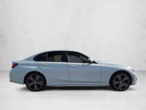 Used 2020 BMW 330i Sedan w/ M Sport Package RWD image 4