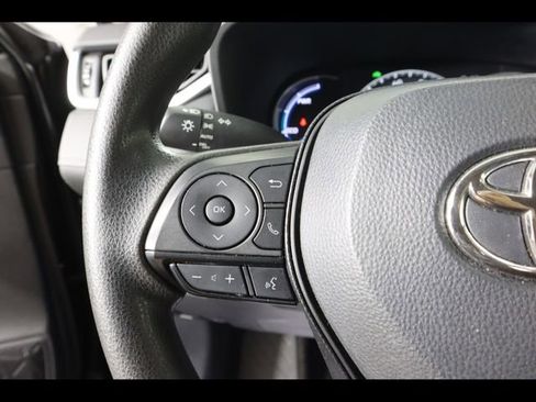 Used 2025 Toyota RAV4 XLE image 23