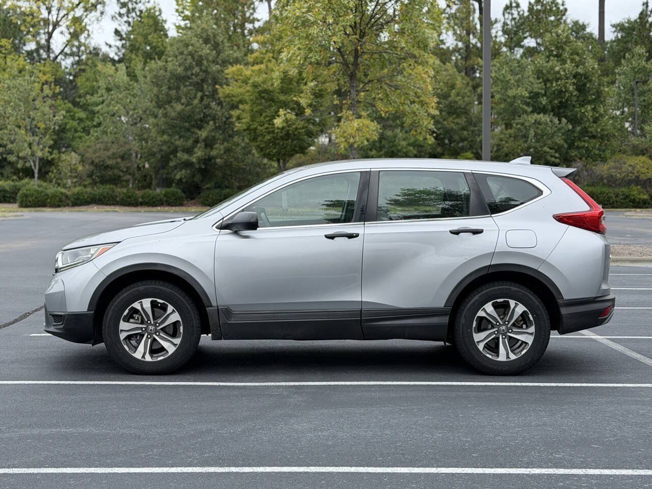 Used 2019 Honda CR-V LX image 4