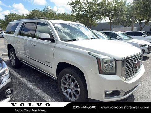 Used 2015 GMC Yukon XL Denali w/ Premium Package AWD/4WD image 1