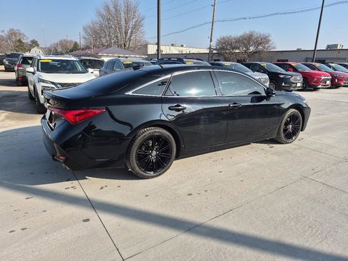 Used 2022 Toyota Avalon Touring w/ Advanced Safety Package FWD image 6