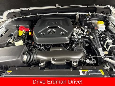 Used 2023 Jeep Wrangler Unlimited Rubicon AWD/4WD image 29