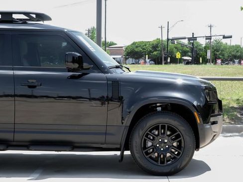 New 2026 Land Rover Defender 110 S AWD/4WD image 8