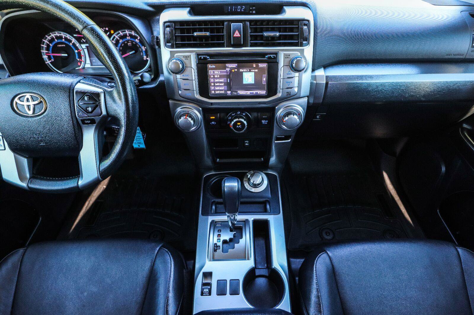 Used 2015 Toyota 4Runner SR5 AWD/4WD image 29