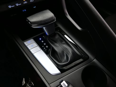 Certified 2024 Hyundai Elantra SEL FWD image 20
