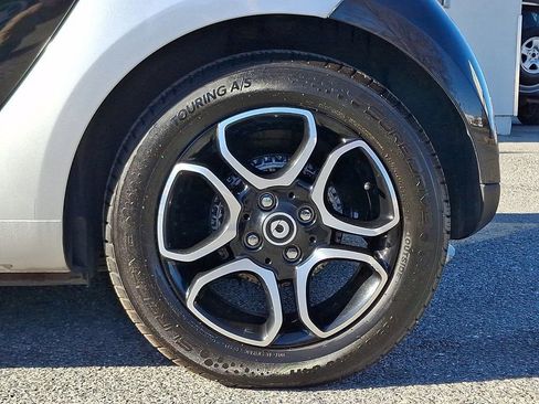 Used 2016 smart fortwo Proxy image 11