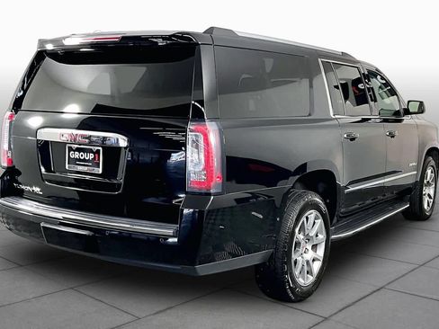 Used 2020 GMC Yukon XL Denali RWD image 12