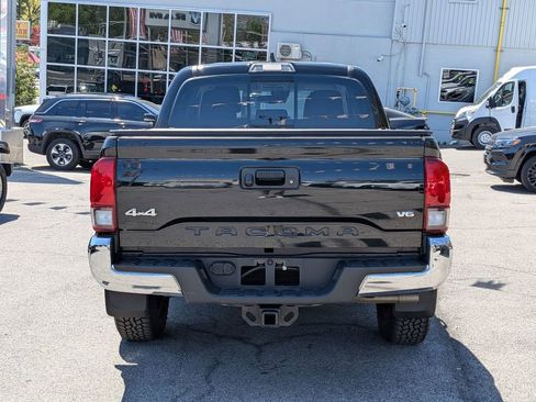 Used 2022 Toyota Tacoma SR5 image 7