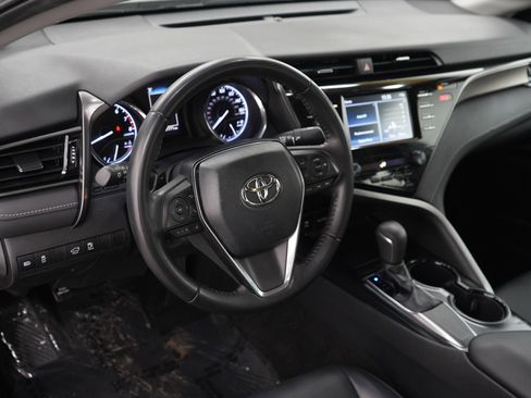 Used 2019 Toyota Camry SE FWD image 17