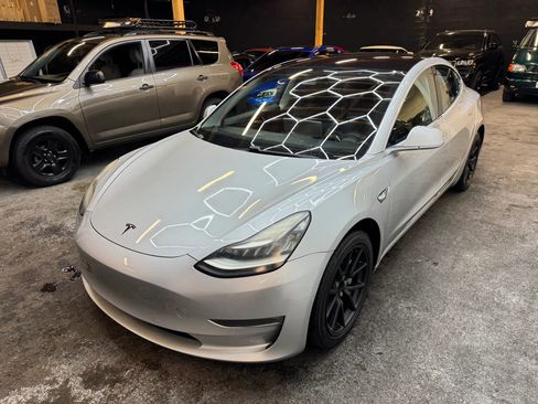 Used 2018 Tesla Model 3 Long Range image 4