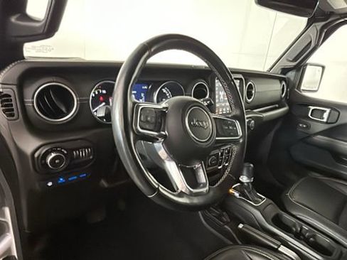Used 2022 Jeep Wrangler Unlimited Sahara w/ Cold Weather Group AWD/4WD image 13