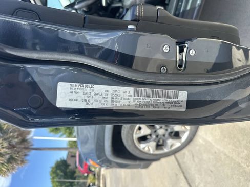 Used 2018 Jeep Compass Limited w/ Safe & Security Group AWD/4WD image 26