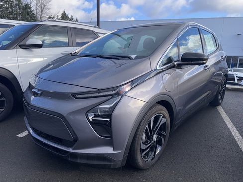 Used 2022 Chevrolet Bolt LT w/ Infotainment Package image 1