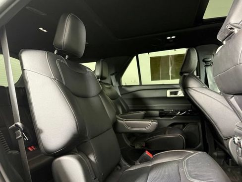 Used 2023 Ford Explorer ST w/ Equipment Group 401A AWD/4WD image 28