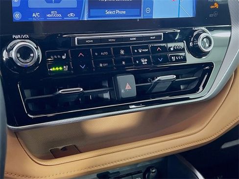 Used 2020 Toyota Highlander Platinum image 13