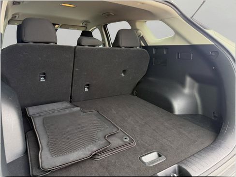 Used 2025 Kia Sportage LX image 16