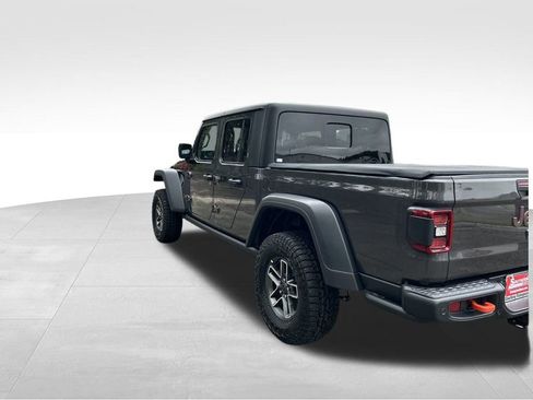 New 2025 Jeep Gladiator Mojave image 4
