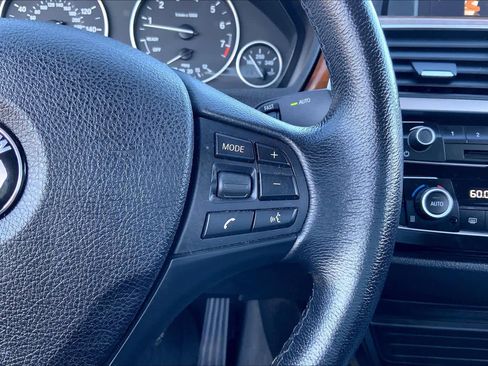 Used 2018 BMW 320i Sedan image 24