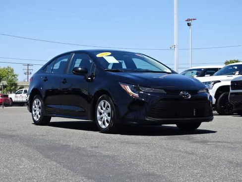Used 2026 Toyota Corolla LE w/ Carpet Mat Package (TMS) FWD image 1
