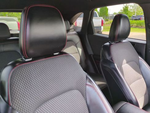 Used 2025 Ford Escape ST-Line AWD/4WD image 7