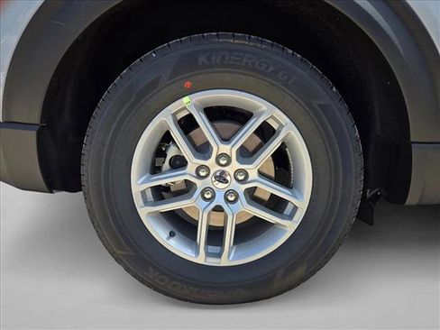 New 2026 Ford Explorer Active RWD image 10