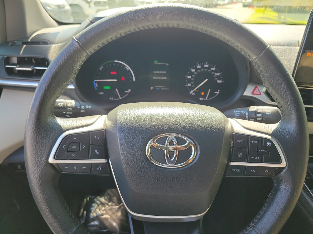 Used 2023 Toyota Sienna XLE FWD image 8
