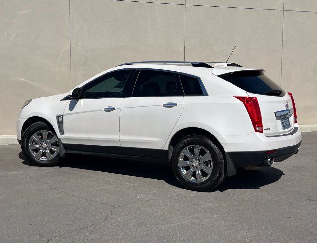 Used 2015 Cadillac SRX Luxury w/ Driver Awareness Package FWD image 6