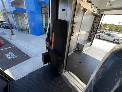 New 2025 Chevrolet Brightdrop 400 AWD/4WD image 16