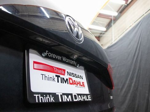 Used 2018 Volkswagen Passat 2.0T R-Line image 13