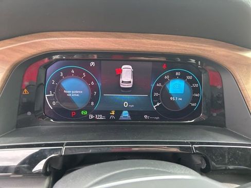 Used 2024 Volkswagen Atlas SE image 20