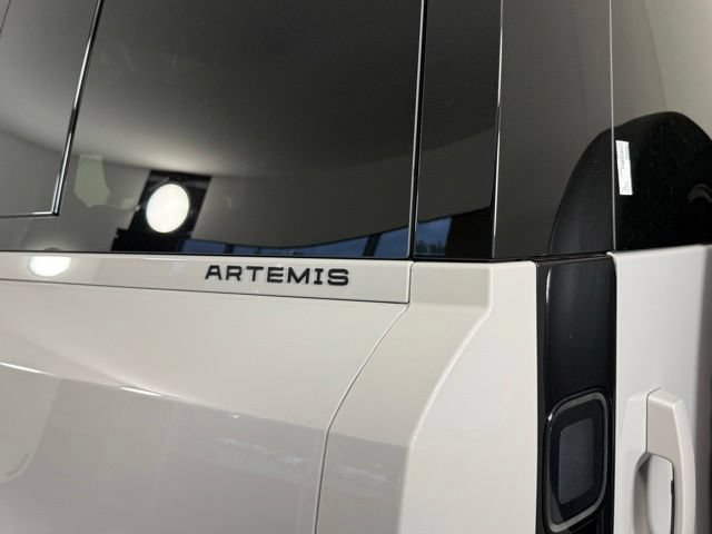 New 2026 Land Rover Defender 110 S AWD/4WD image 7