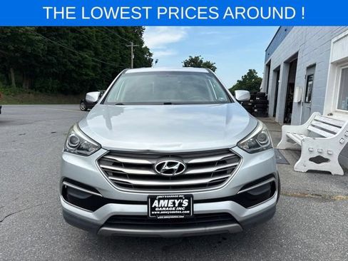Used 2017 Hyundai Santa Fe Sport FWD image 2