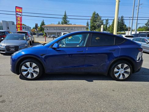 Used 2021 Tesla Model Y Long Range AWD/4WD image 7