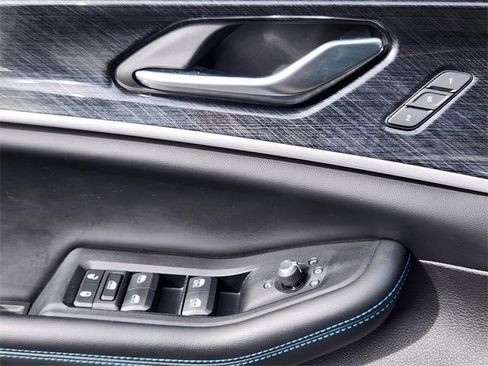 Used 2022 Jeep Grand Cherokee Trailhawk w/ Luxury Tech Group III image 11