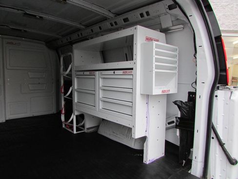 Used 2022 Chevrolet Express 2500 w/ Driver Convenience Package image 6