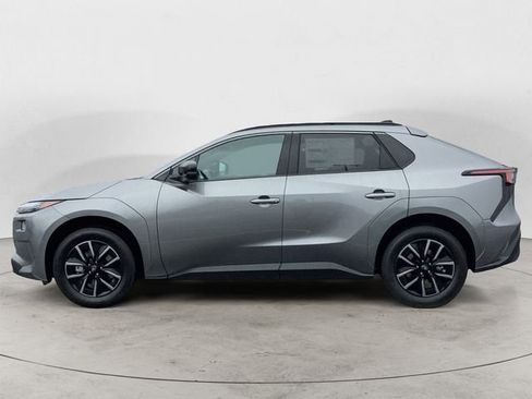 New 2026 Subaru Solterra Premium image 2