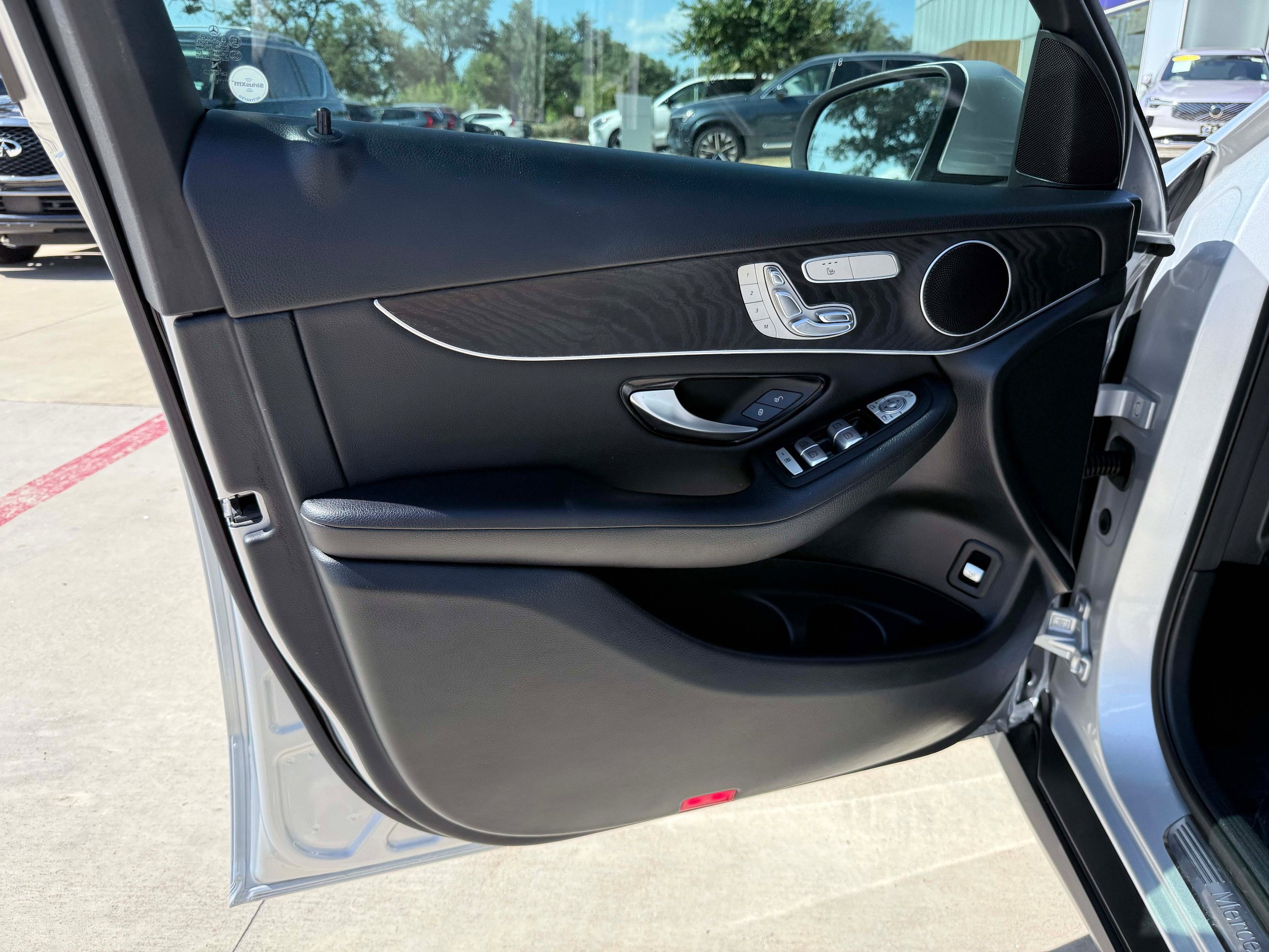 Used 2018 Mercedes-Benz GLC 300 image 11