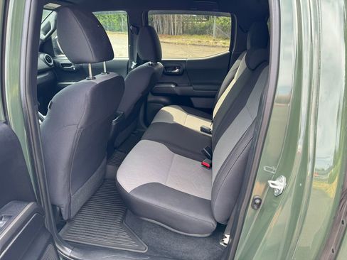 Used 2021 Toyota Tacoma TRD Off-Road AWD/4WD image 20