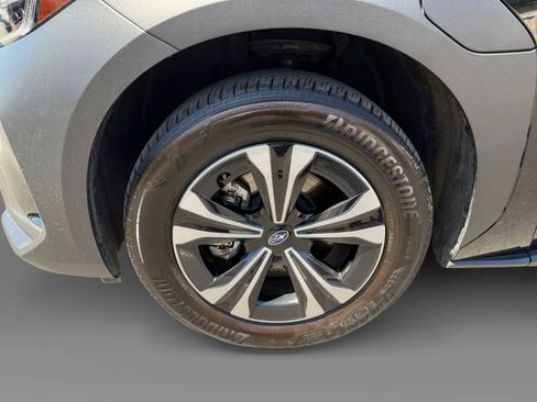 Used 2025 Subaru Solterra AWD/4WD image 9