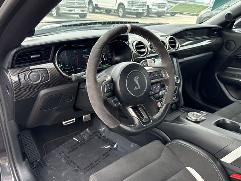 Used 2022 Ford Mustang Shelby GT500 w/ Carbon Fiber Track Pack image 6