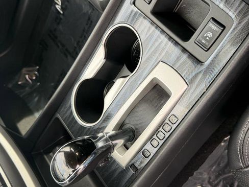 Used 2017 Nissan Altima 2.5 SL w/ Moonroof Package FWD image 15