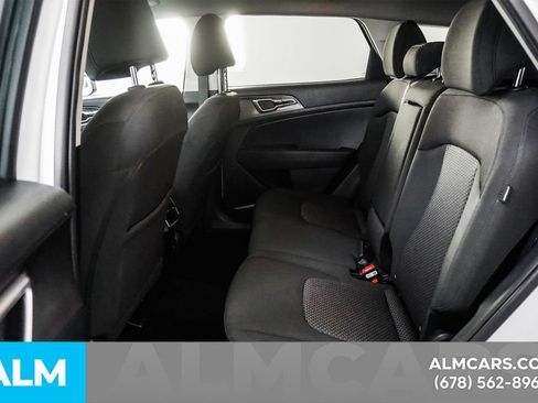 Used 2025 Kia Sportage LX FWD image 17