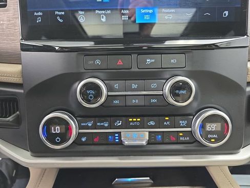 Used 2024 Ford Expedition Max Limited image 38