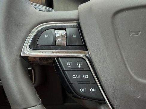 Certified 2023 Lincoln Nautilus Reserve AWD/4WD image 18