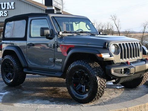 Used 2020 Jeep Wrangler Sport image 3