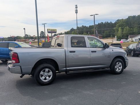 Used 2022 RAM 1500 Classic SLT w/ Electronics Group AWD/4WD image 4