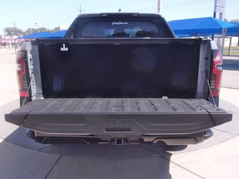 Used 2025 Chevrolet Silverado EV RST AWD/4WD image 17