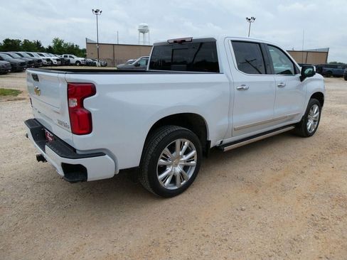 New 2026 Chevrolet Silverado 1500 High Country AWD/4WD image 5