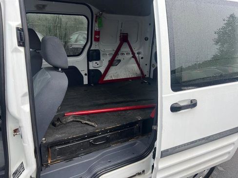 Used 2013 Ford Transit Connect XLT image 36